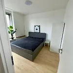 Exklusiver Rheinblick Messe Parken Luxus 10 Personen Apartment Düsseldorf