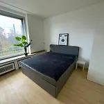 Exklusiver Rheinblick Messe Parken Luxus 10 Personen Düsseldorf
