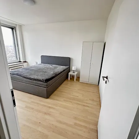 Exklusiver Rheinblick Messe Parken 5 Zimmer, 12 Personen Appartement *