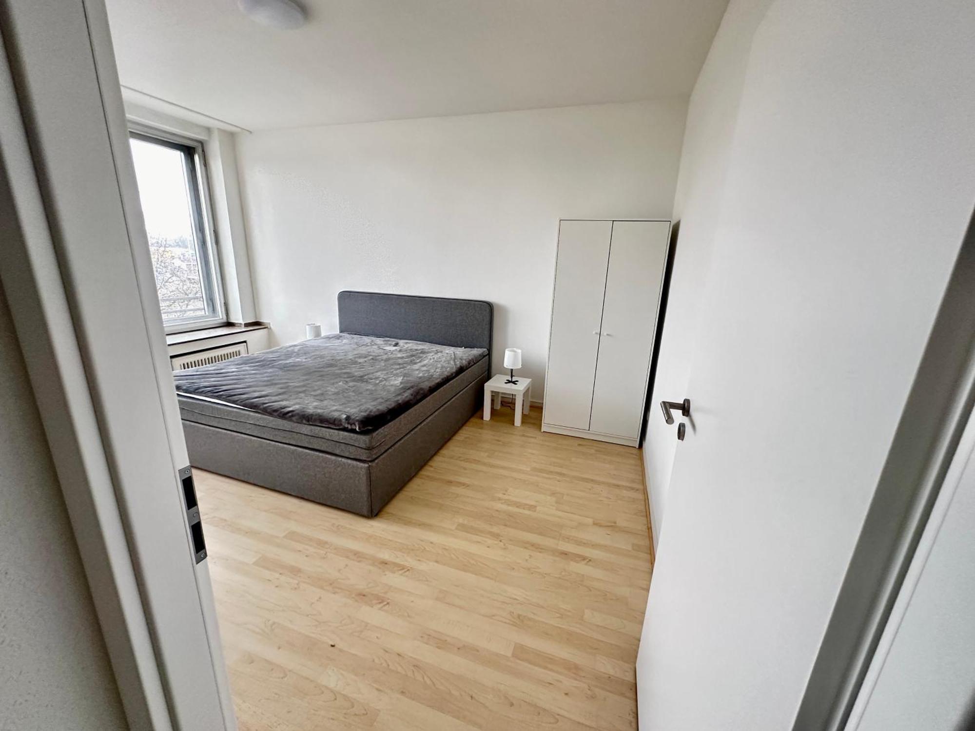 Exklusiver Rheinblick Messe Parken Luxus 10 Personen Apartment *