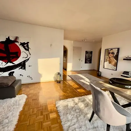 Apartment Exklusiver Rheinblick Messe Parken 5 Zimmer, 12 Personen