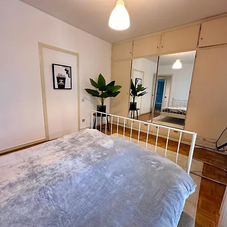 Exklusiver Rheinblick Messe Parken 5 Zimmer, 12 Personen Apartment