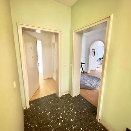 Exklusiver Rheinblick Messe Parken 5 Zimmer, 12 Personen Apartment