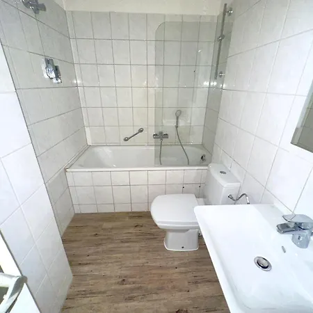 Exklusiver Rheinblick Messe Parken 5 Zimmer, 12 Personen Apartment *